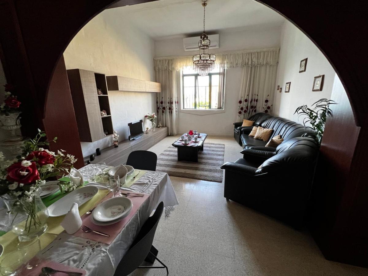 Superb 3 Bedroom In Appartement